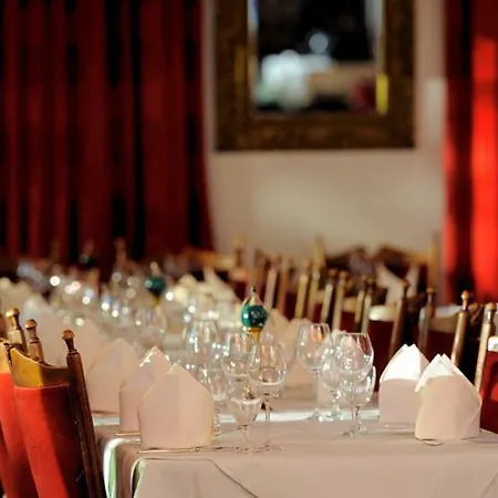 Wald-cafe Hotel-restaurant מלון